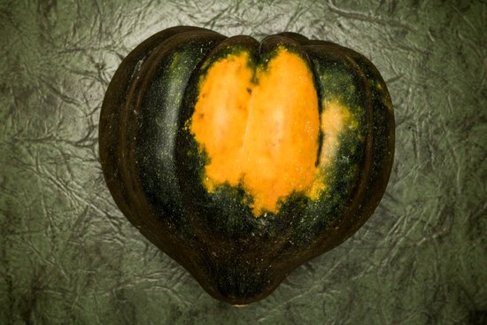 canva acorn squash on green MADFacczQvw