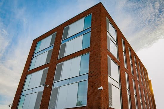 canva apartment building MAEE08 W51o