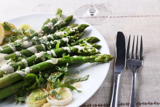 canva asparagus in sour cream sauce with onions MAD