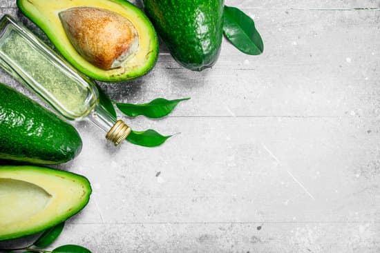 canva avocado oil and avocado fruit with leaves MAEPRHSF4ig