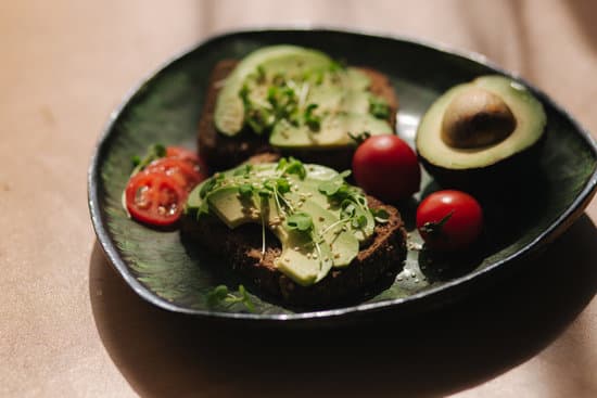 canva avocado on rye bread MAERFQQWqzk