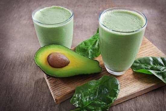 canva avocado smoothie with spinach MAD QnptuP4