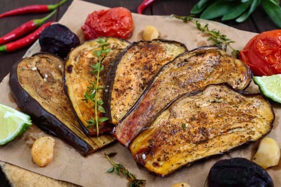 canva baked eggplant with herbs and spices MAEFJmX3hIw