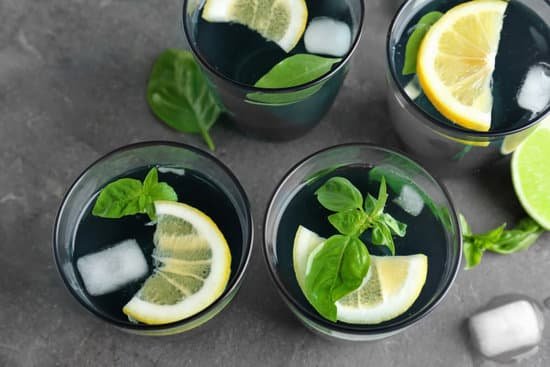 canva basil water in glasses on table MAD9T4aXOwI