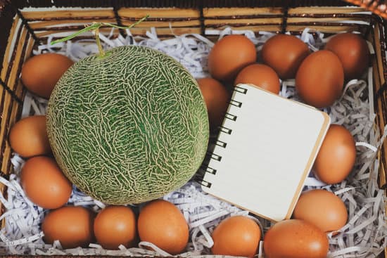 canva basket to put the cantaloupe and eggs on special days. MAEQohpAlPc