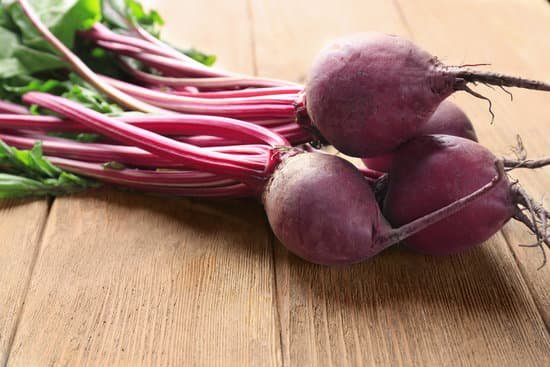 canva beets on a wooden table MAD9bgdICmc