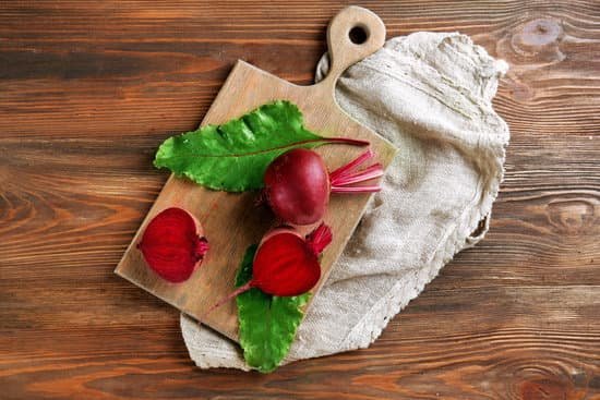 canva beets with leaves on wooden table MAD MS eKHE