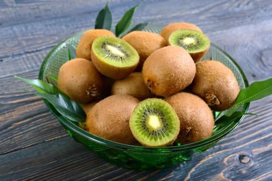 canva bowl of ripe kiwi fruit MAEFCW4C9tc