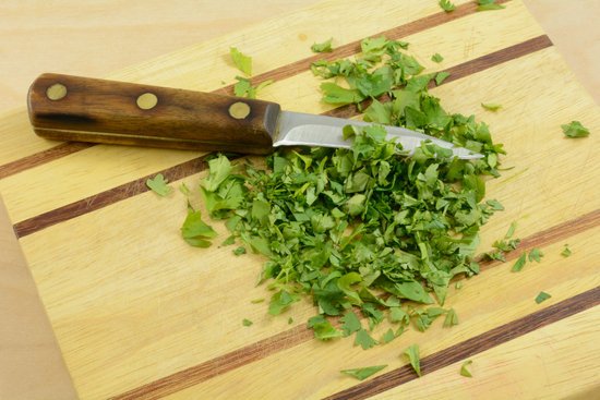 canva chopping fresh cilantro MADGGuieGmM