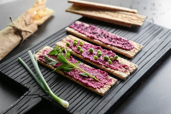 canva crispbreads with beet spread and vegetables MAD9bgWMTfg