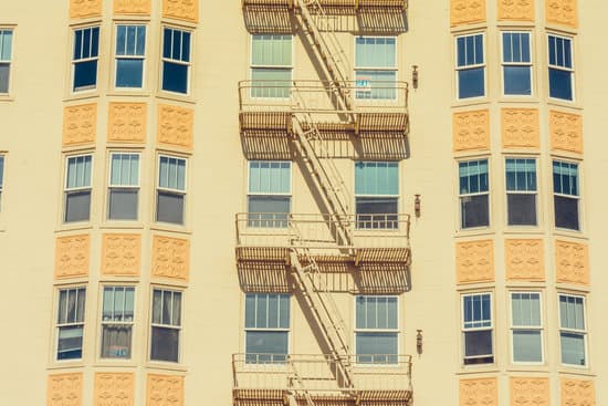 canva exterior of an apartment building MAEUTTS9hhw
