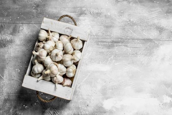 canva fresh garlic in the box MAEPTMfU QU