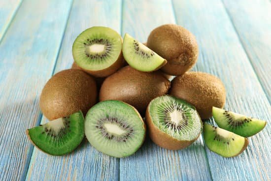 canva fresh kiwi slices MAD MRAdijU
