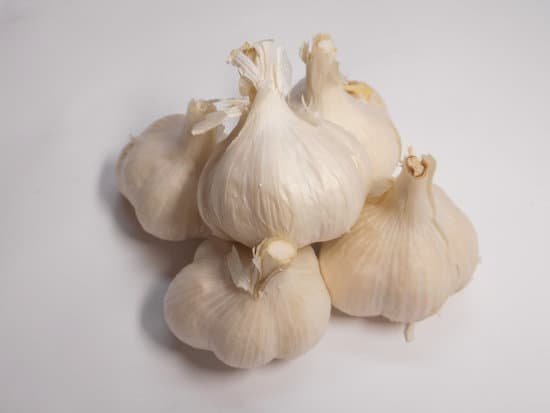 canva garlic MADB6oAHlnU