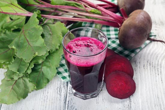 canva glass of fresh beet juice MAD MXJAV1I