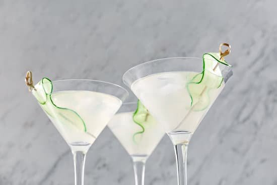 canva glasses of cucumber martini on a grey background MAD7pB3TSgU