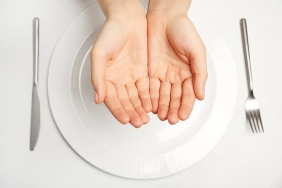 canva hands and empty plate on white background MAD QtWrQpM