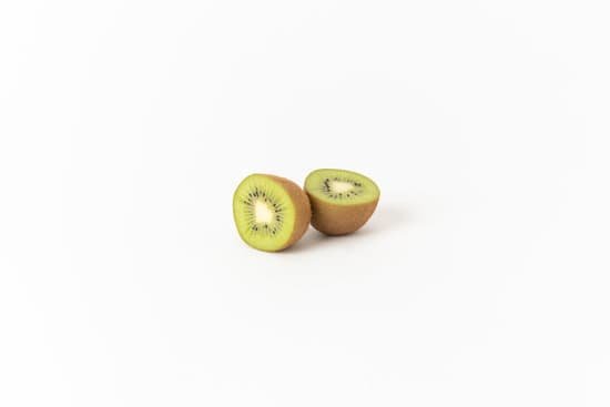 canva kiwi fruit MAD2J5 UEJ4