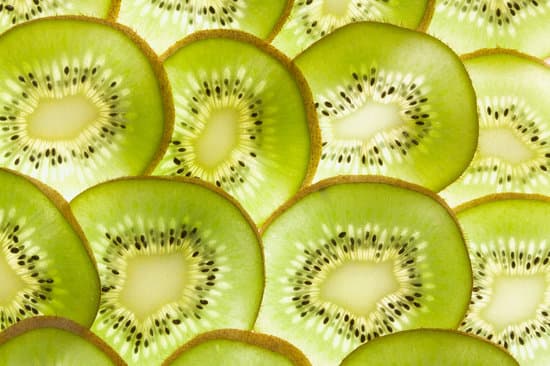 canva kiwi fruit slices MAC7OA7bkQA