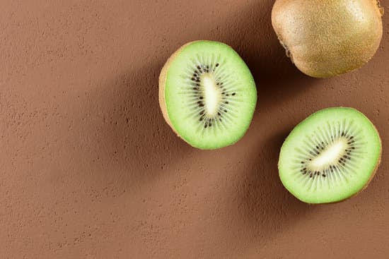 canva kiwi fruits on brown table MAEOuHd JBU