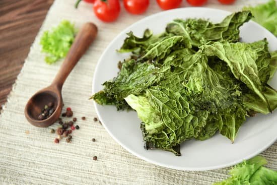 canva lettuce leaves on a ceramic plate MAD9T6Xz2X0