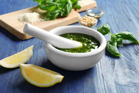 canva mortar with pestle with basil sauce MAD9bWIAt4s