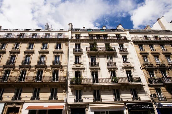 canva paris apartment MAC97Ya6hg0