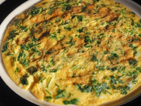 canva parsley cilantro omelette MABsqgsXZzQ