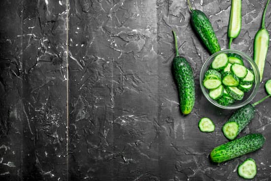 canva pieces of fresh cucumbers in a glass bowl MAEPtbBwVw4