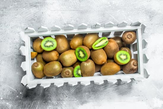 canva ripe kiwi in the box MAEPbZ0LH4E