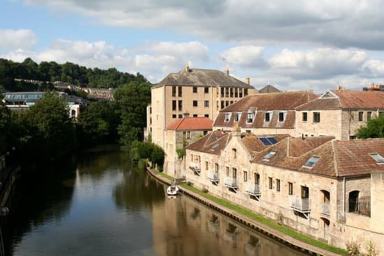 canva riverside apartments.
