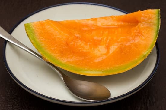 canva slice of cantaloupe MAEEGGvPKHI