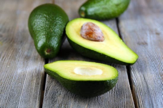 canva slices of fresh avocado MAD MKUBnBk