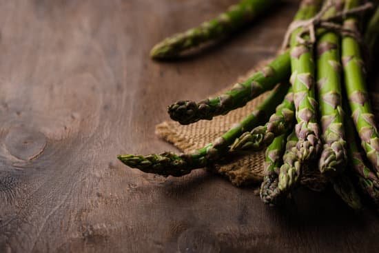 canva stalks of green asparagus MAEAyG0ggCE