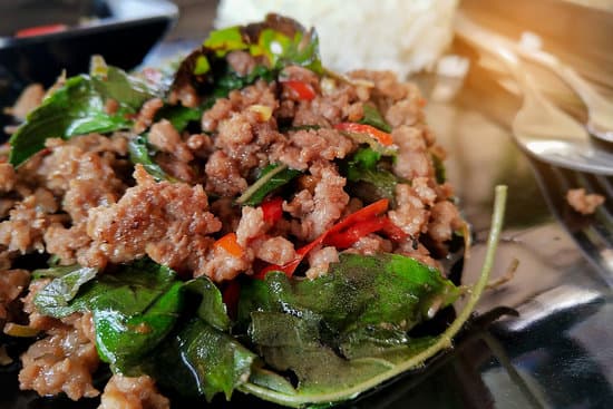 canva thai basil beef MAEQkLsNr6Q