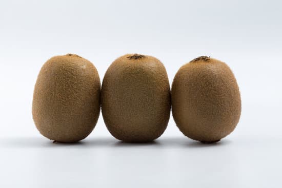 canva three kiwi fruit isolated in white MAEliE0TLjo