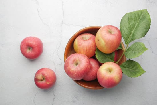 canva top view of fresh apple in a bowl MAEgnYwm5vo