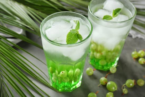 canva two glasses of gooseberry drinks MAD9T4VFBqw