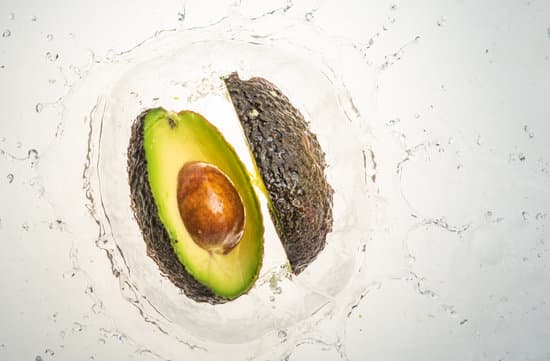 canva two halves of avocado splashing into water MAEPQ1QdrHo