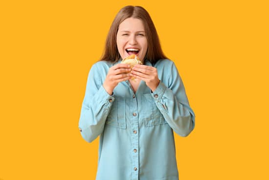 canva woman with problem of strong hunger on color background. diabetes symptoms MAEQkDT9wVc