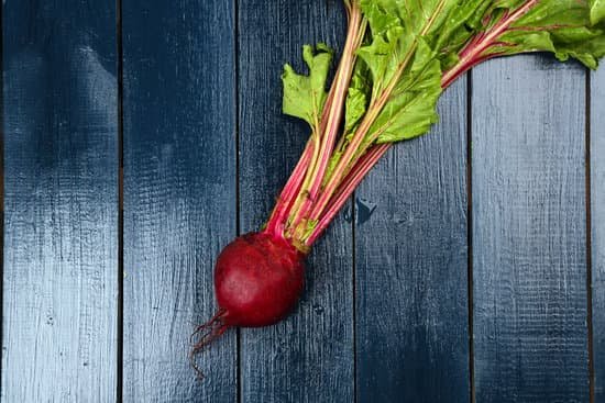 canva young beet on wooden table MAD MVDTSWA