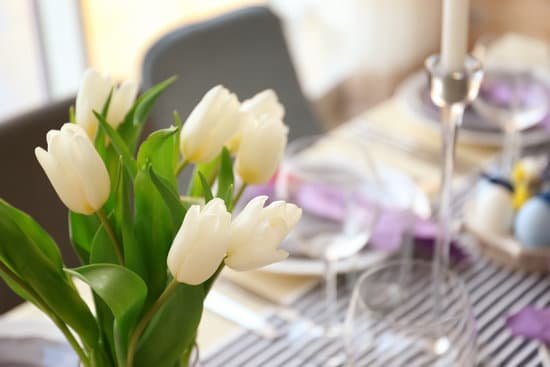 canva bouquet of tulips for easter table setting MAD7RCElwIc