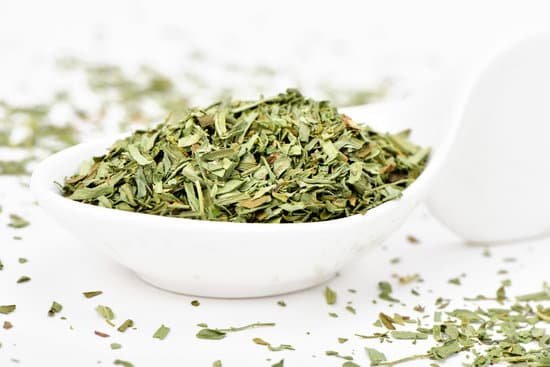 canva chopped tarragon leaves MADBkRLYMjY