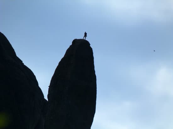 canva climbing meteora greece MAEWY8AT2l4