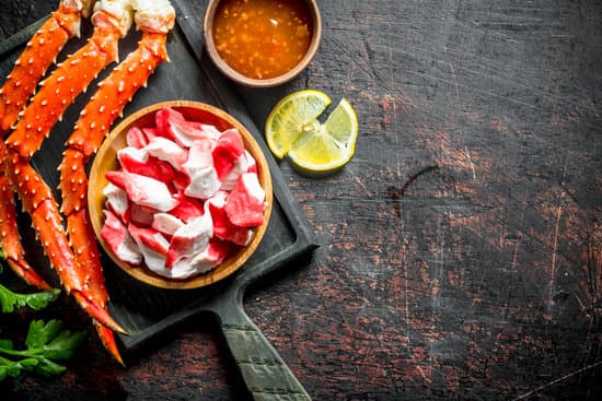 canva crab meat with dipping sauce MAEQNnHkHrA