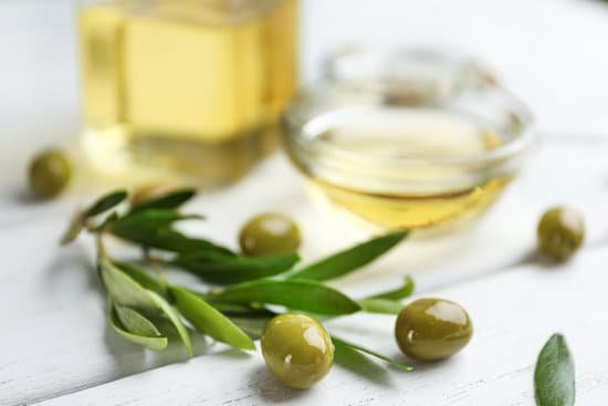 canva green olives with leaves MAD9TwOpZto