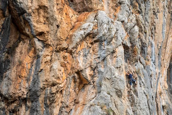 canva mountain climbing MAEOCtLF Q8