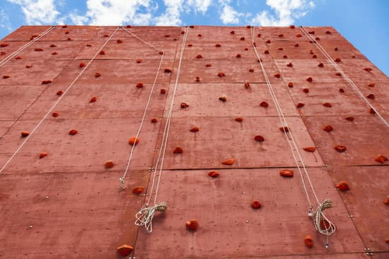 canva outdoor artificial climbing and bouldering wall MAESpF vPkg