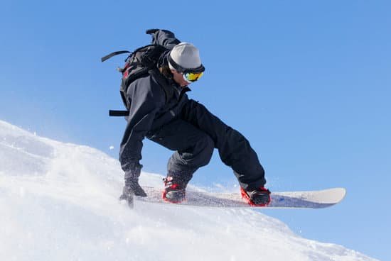 canva person snowboarding MAC79v8XEjI