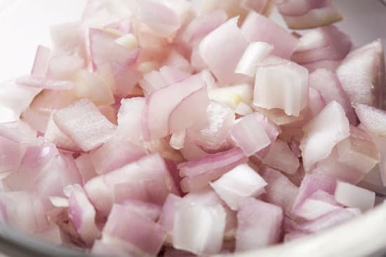 canva raw shallots MAEEHiCp7Gw